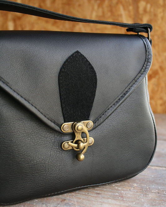 Besace Ninou en cuir noir