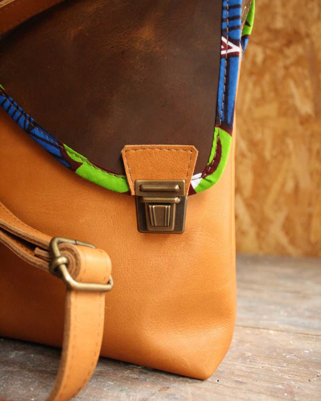 Sac Maïko en cuir naturel et marron vieilli