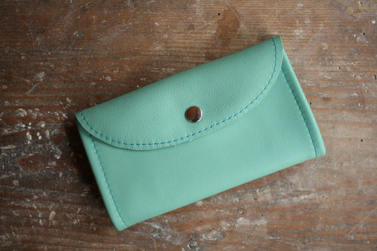 Blague à tabac cuir bleu clair N°1