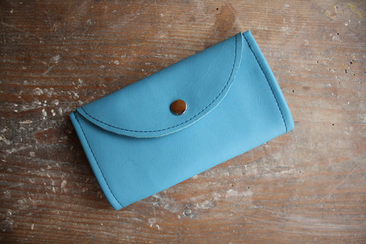 Blague à tabac cuir bleu clair N°3