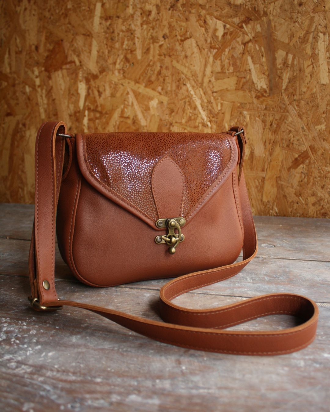 Besace Ninou en cuir fauve roux