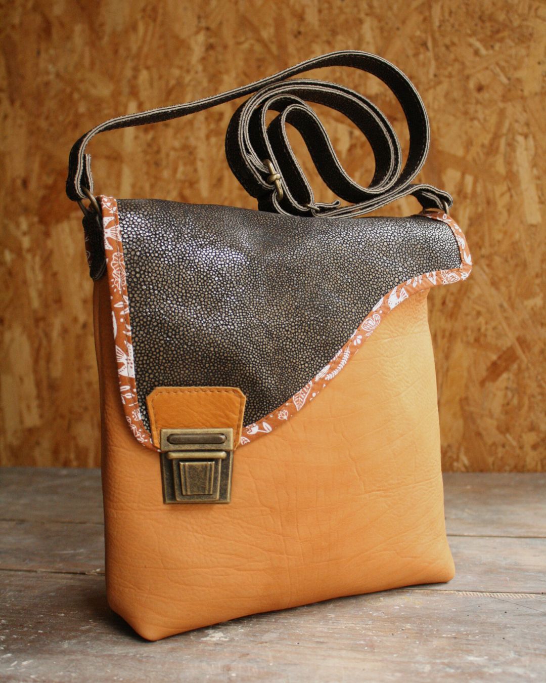 Sac Maïko en cuir naturel et galuchat