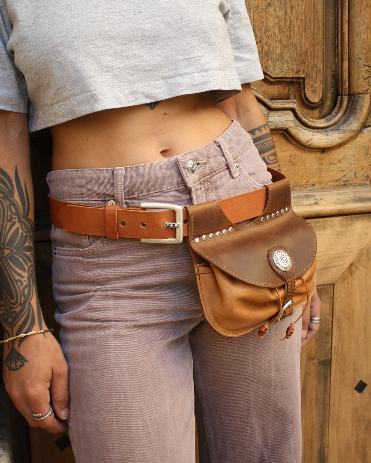 Escarcelle, pochette de ceinture en cuir