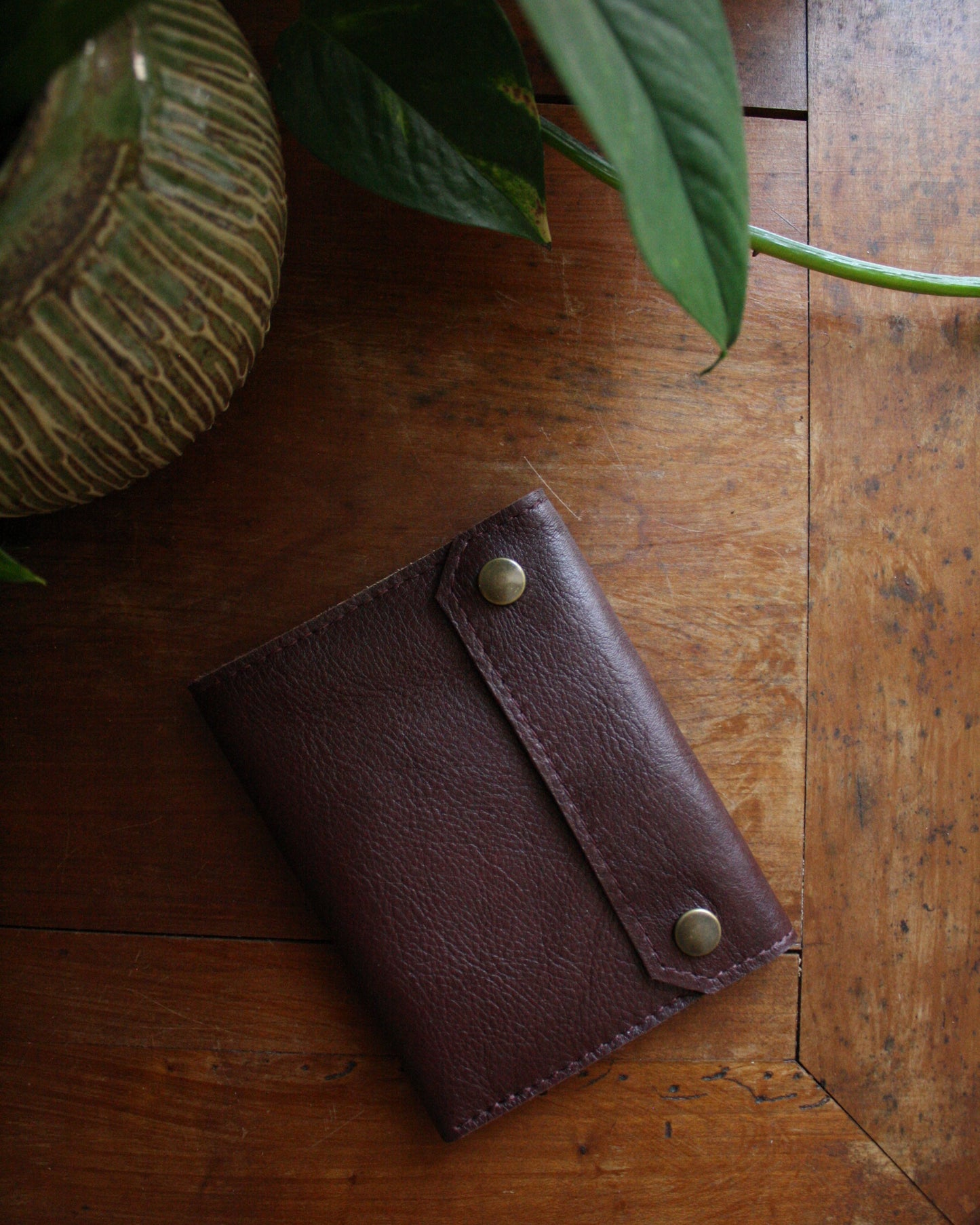 Portefeuille Alastor cuir aubergine