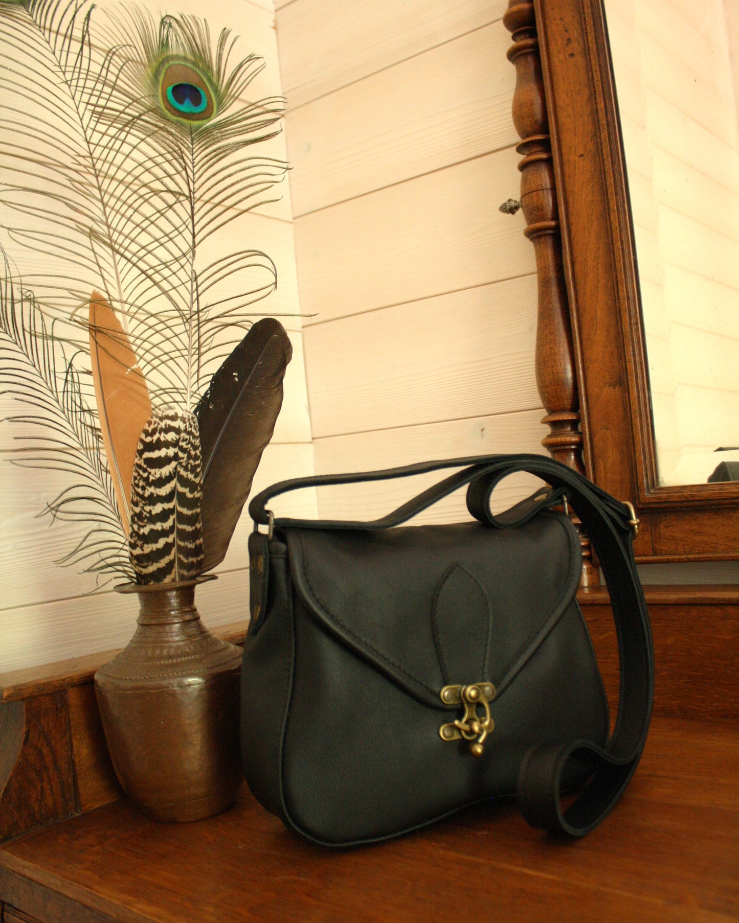 Besace Ninou en cuir noir