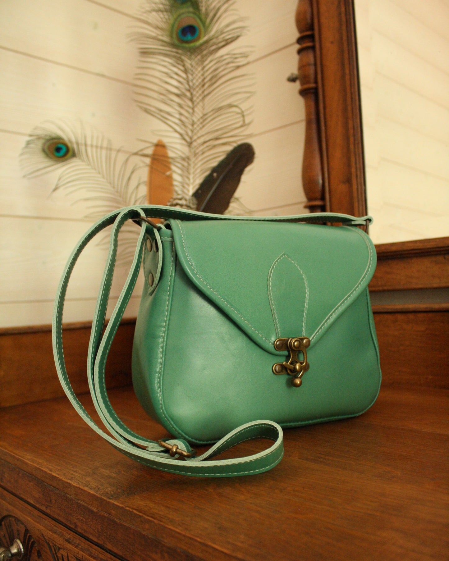 Besace Ninou en cuir vert d'eau