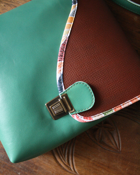 Sac Maïko en cuir vert d'eau et acajou