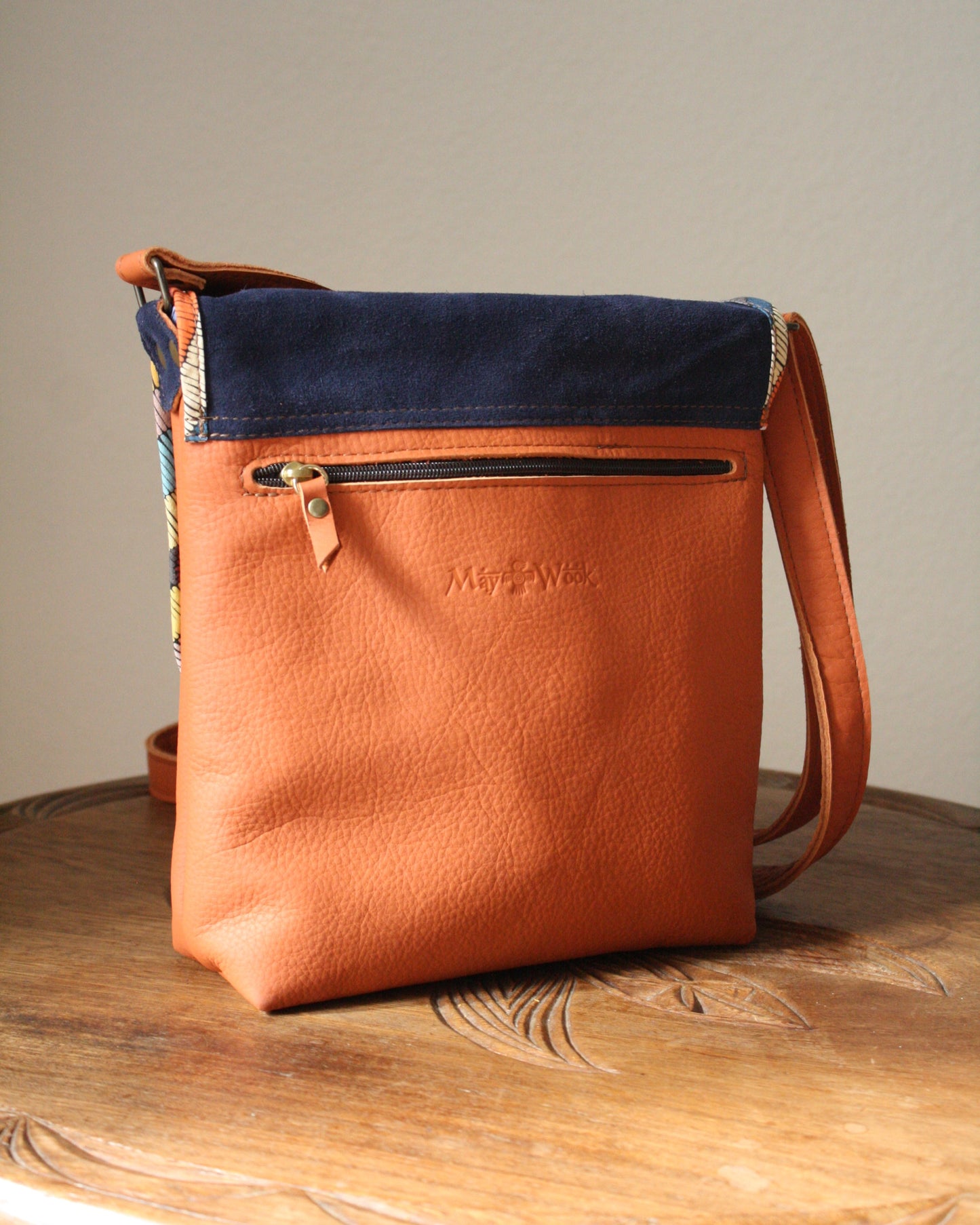 Sac Maïko en cuir orange et bleu