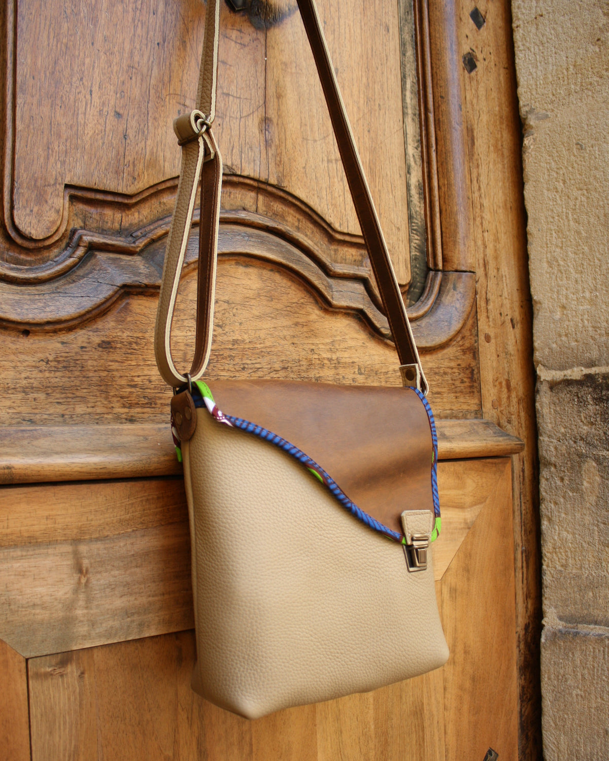 Sac Maïko en cuir beige et marron vieilli
