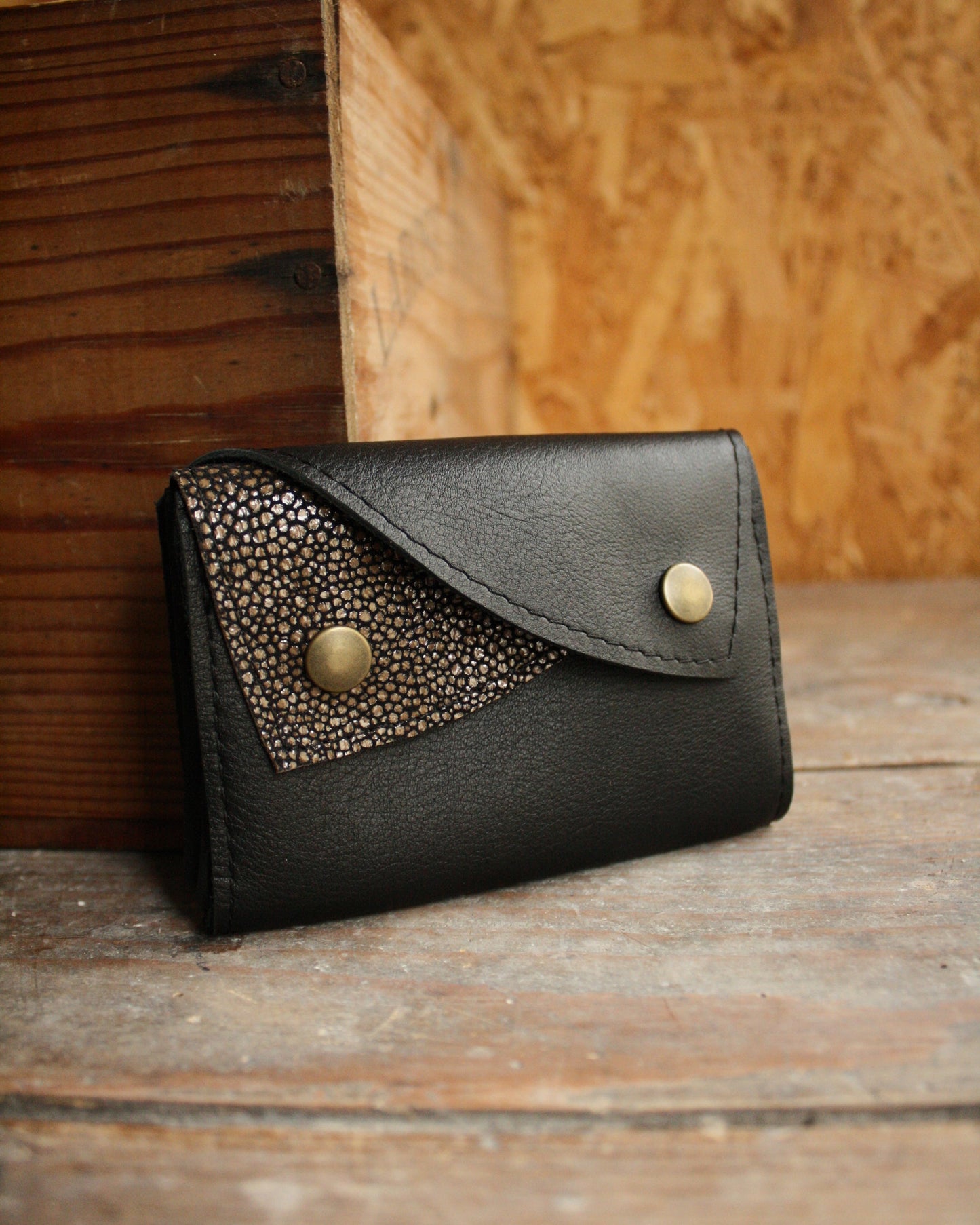 Portefeuille bicolore en cuir noir et galuchat N°1