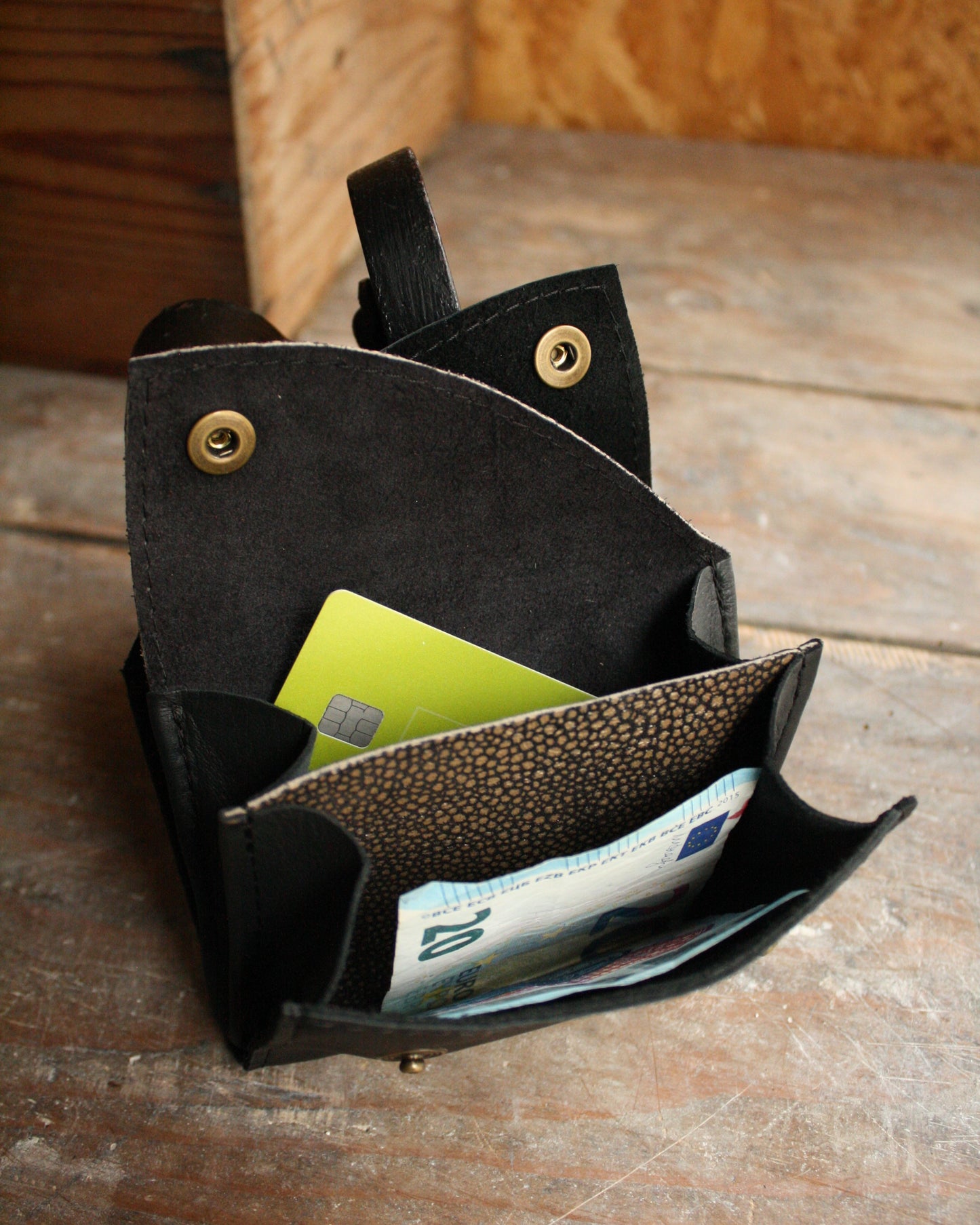 Portefeuille bicolore en cuir noir et galuchat N°1