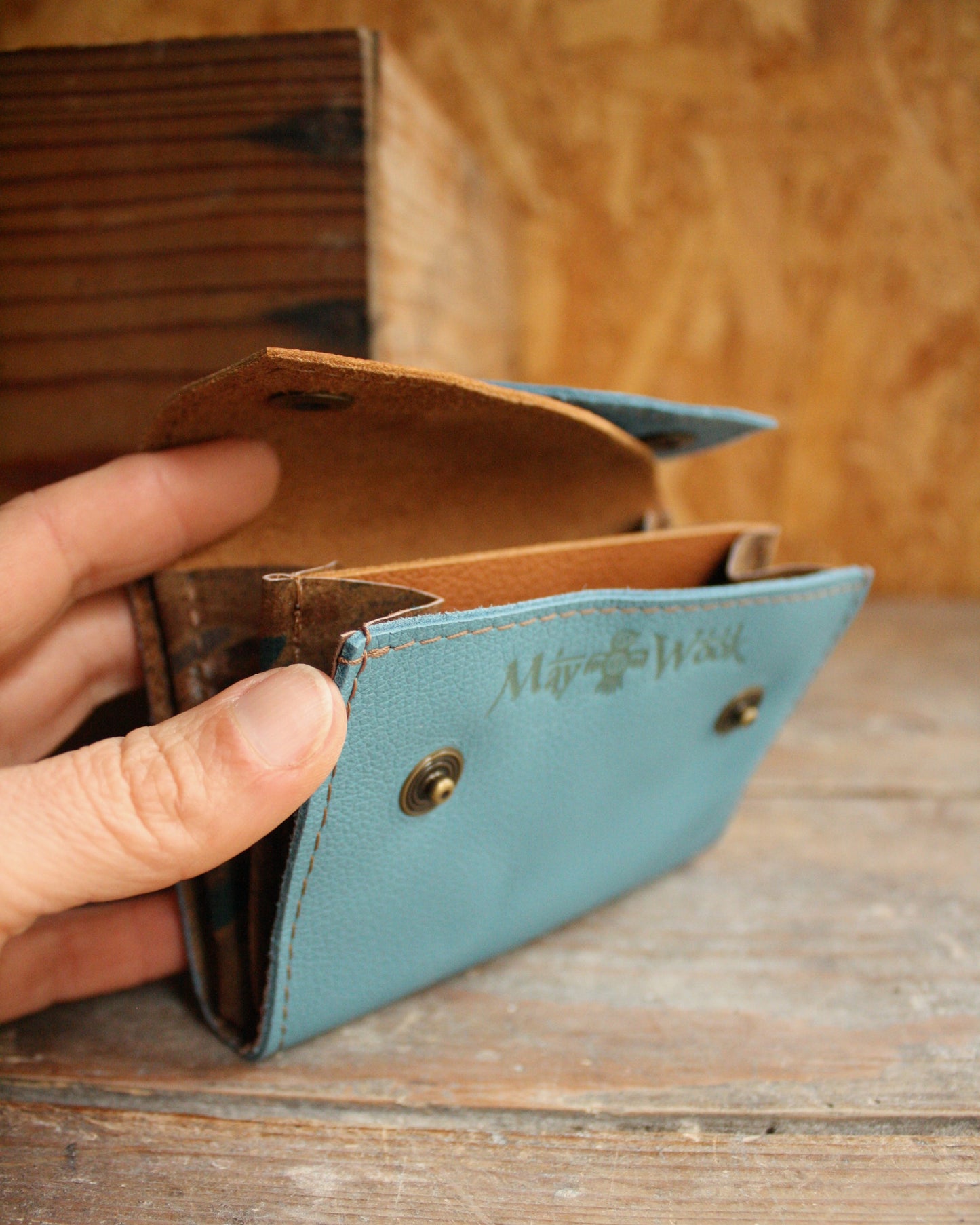Portefeuille bicolore en cuir bleu et camel N°2